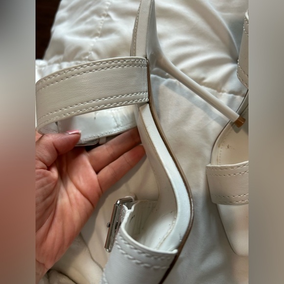 Steve Madden Womens Joyous Silver white Faux Leather Heels 8.5 - Picture 4 of 9